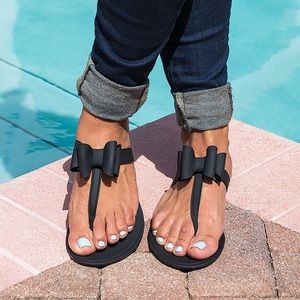 Black Bow Jelly Sandals